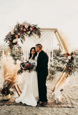 Top 20 Bohemian Pampas Grass Wedding Arches | Roses & Rings