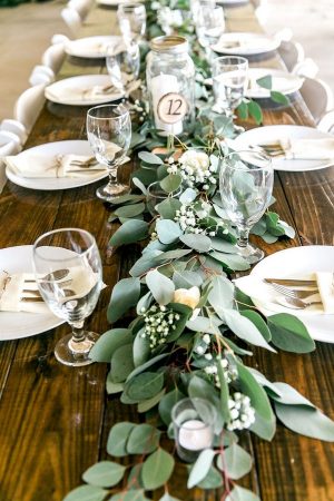 20 Lush Wedding Garland Runner Ideas for Your Reception Tables