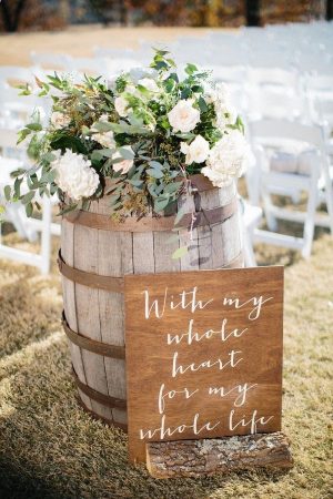 Top 20 Rustic Country Wine Barrel Wedding Ideas | R & R