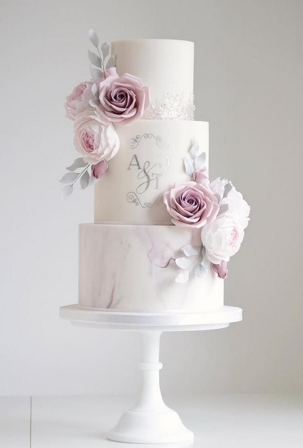 20 Simple, Elegant Vintage Wedding Cakes | Roses & Rings