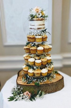 20 Wedding Cake Ideas With Wedding Cupcakes | Roses & Rings