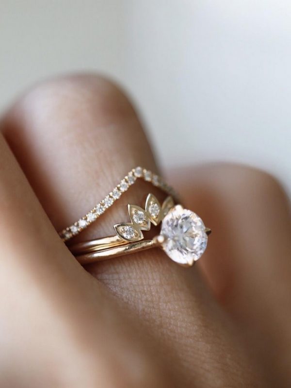 20 Vintage Engagement Rings from considerthewldflwrs | Roses & Rings