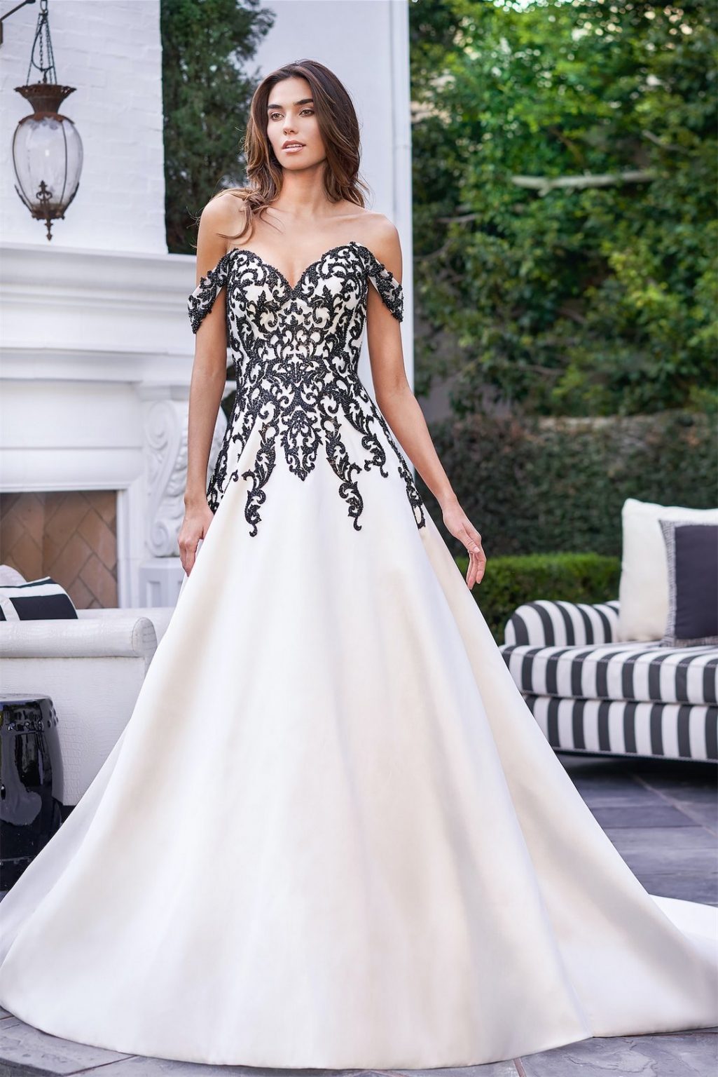 15 Black White Wedding Dresses 2024 Roses Rings   Bridal Dresses F221069 7 1025x1536 