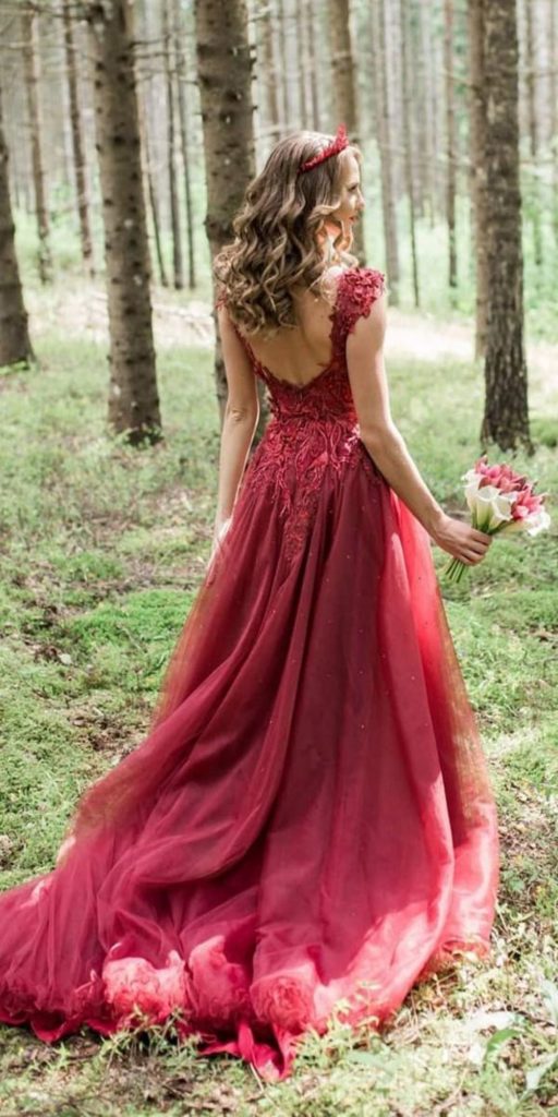 [2024] Red Wedding Dress Meaning + 30 Styles | 👗👰